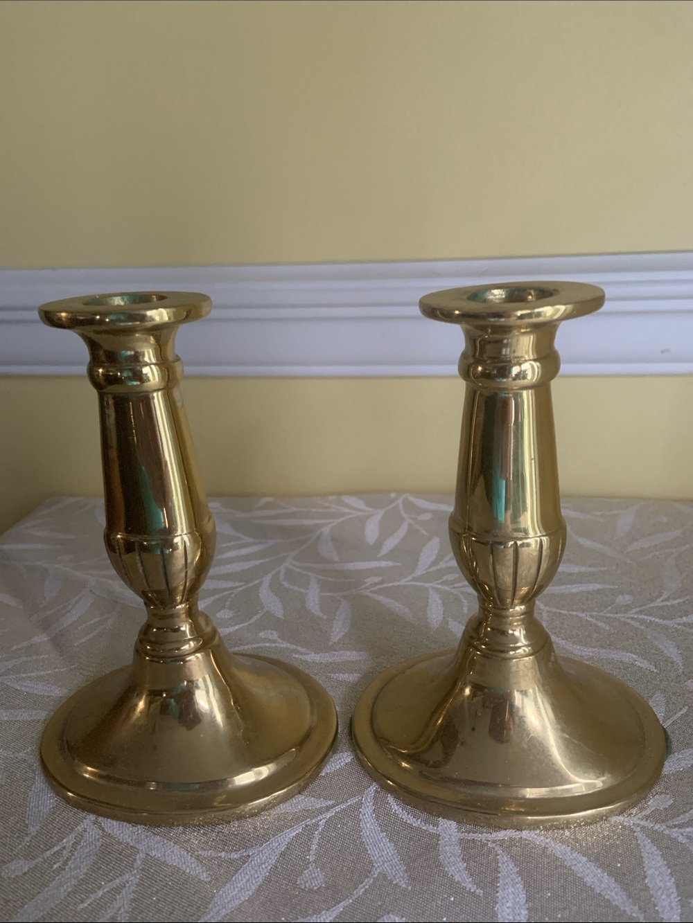 Vintage Virginia Metal Crafters Brass Colonial Style Pair of Candlesticks